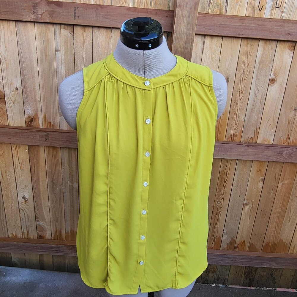 Loft Short Sleeve button front top small